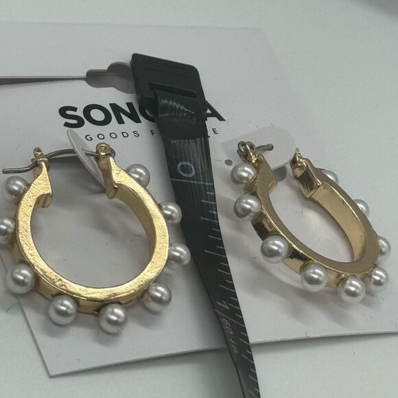 Sonoma Gold Tone Hoop With Faux Pearls Earrings 1 inch - Picture 5 of 6